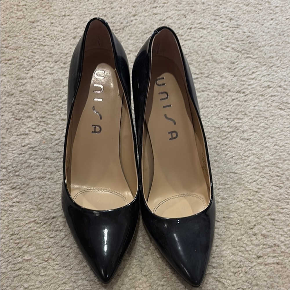 Unisa Glossy Black Heels
